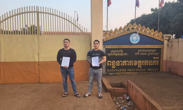 Hai anh em ruột sang Campuchia làm thuê ở casino để trốn truy nã