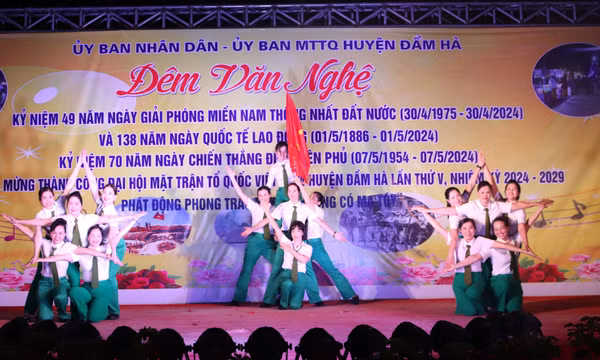 Đầm Hà: Sôi động Phố Ẩm thực đêm