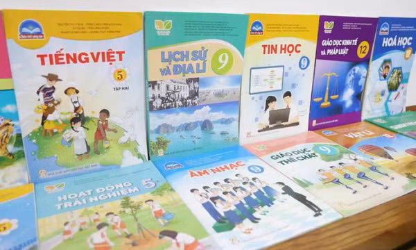 Nhà xuất bản Giáo dục Việt Nam điều chỉnh giảm khoảng 10% giá sách giáo khoa