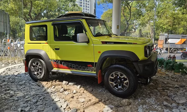 Suzuki Jimny ra mắt tại Việt Nam, giá 789 triệu đồng