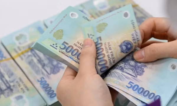 Khẩn trương hoàn thiện kỹ lưỡng Báo cáo Bộ Chính trị về chế độ tiền lương mới, điều chỉnh lương hưu