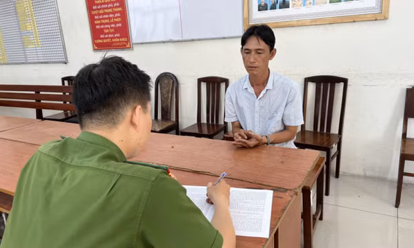 Dừng ô tô nơi vắng, một phụ nữ bị kề dao uy hiếp cướp 100 triệu đồng