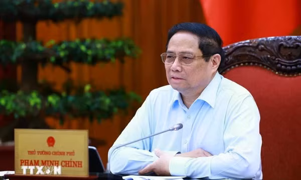Thủ tướng: Đáp ứng đủ điện cho phát triển kinh tế-xã hội và nhu cầu của dân