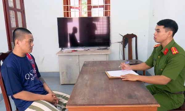 Đâm vợ hờ trọng thương vì ghen tuông