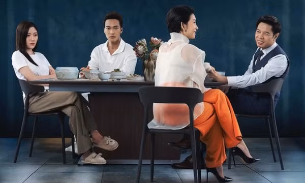 Xuân Lan rút phim khỏi rạp