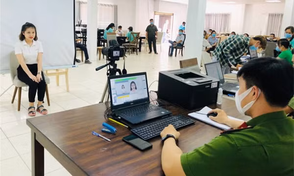 6 tuổi trở lên phải lấy vân tay, mống mắt khi làm thẻ căn cước