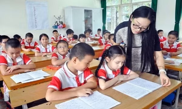 Giáo viên tiểu học 20 năm thăng hạng chức danh nghề nghiệp cần điều kiện gì
