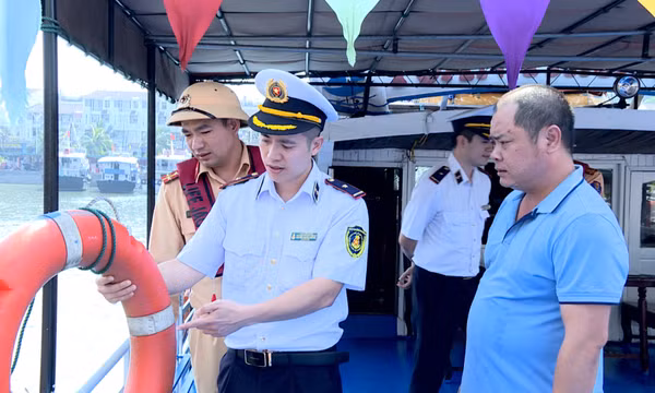 Đảm bảo an toàn vận chuyển khách đường thủy
