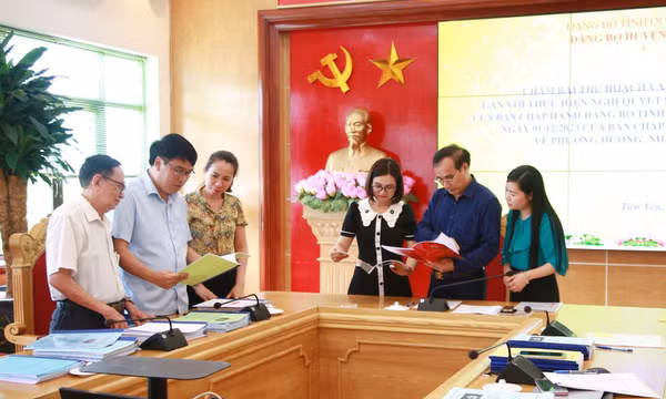 Tiên Yên lần đầu tiên tổ chức chấm bài thu hoạch và cam kết cá nhân của đảng viên