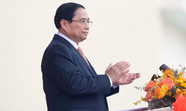 Hãy cùng nhau kề vai, sát cánh, tiếp tục lập nên những kỳ tích "Điện Biên Phủ mới"*