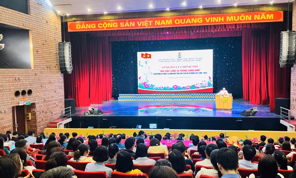 Hội nghị sinh hoạt chính trị “Học Bác lòng ta trong sáng hơn”