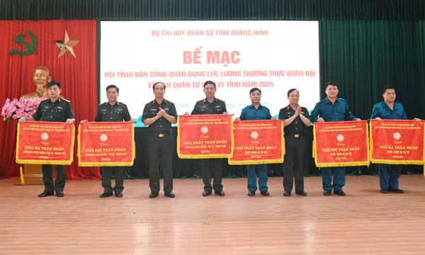 Bế mạc Hội thao bắn súng quân dụng lực lượng thường trực Quân đội và dân quân tự vệ LLVT tỉnh Quảng Ninh năm 2024