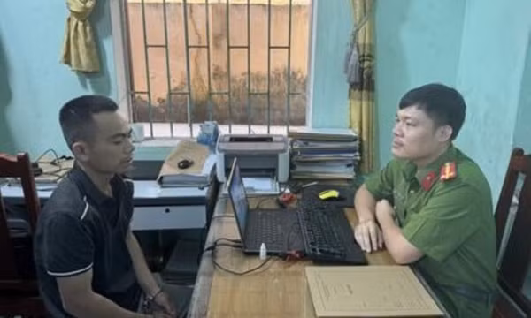 Bắt đối tượng phá container trộm cắp tài sản