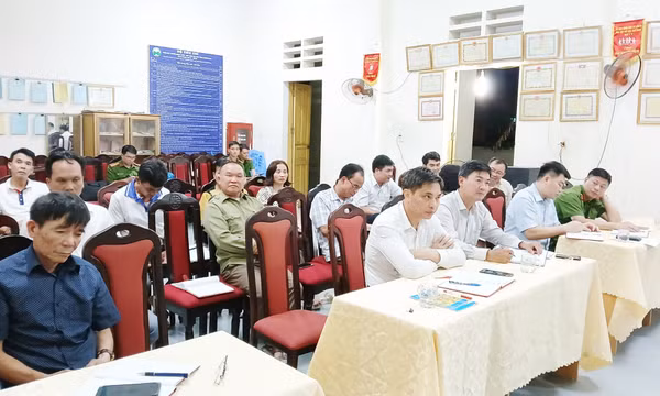 Phó Chủ tịch Thường trực UBND tỉnh dự sinh hoạt chi bộ tại TX Quảng Yên