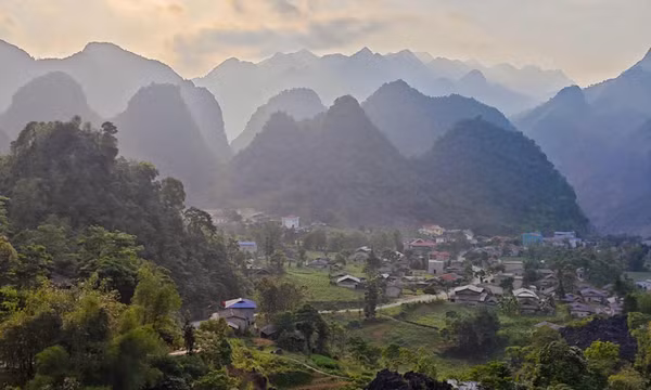 Hà Giang mê hoặc lữ khách trên đường phượt qua những “bản tiên”