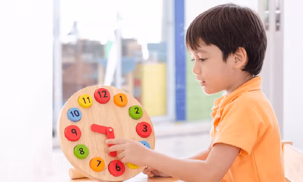 Dạy trẻ cách chờ đợi