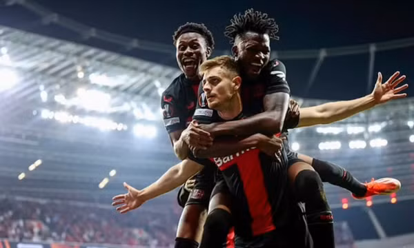 Thoát thua phút 90+7, Leverkusen vào chung kết Europa League