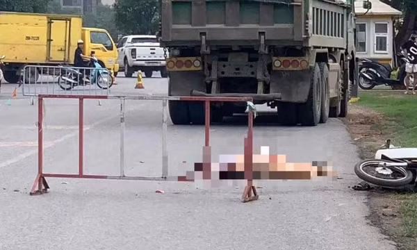 Va chạm với ô tô tải, người phụ nữ tử vong trong đường nội bộ khu đô thị ở Hà Nội