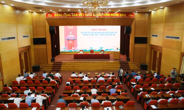 Đoàn ĐBQH tỉnh tiếp xúc cử tri tại TX Đông Triều