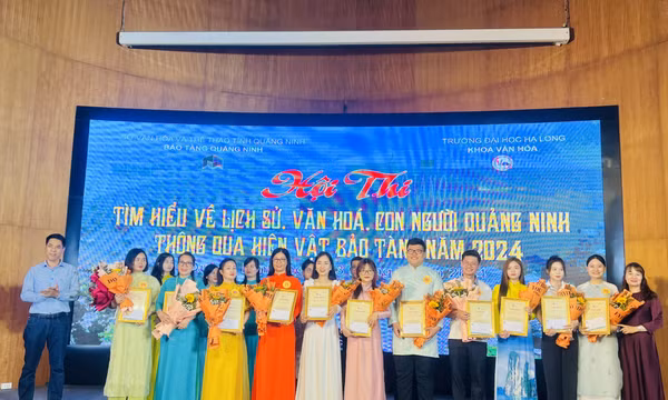  Bế mạc hội thi tìm hiểu lịch sử, văn hóa, con người Quảng Ninh 