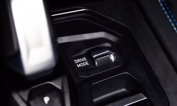 ADAS: Trang bị an toàn dần phổ cập trên ô tô tại Việt Nam