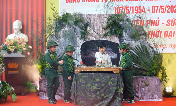 Trường Tiểu học Hạ Long: Sinh hoạt ngoại khóa “Chiến thắng Điện Biên Phủ - Sức mạnh Việt Nam, Tầm vóc thời đại”