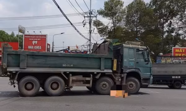 Xe tải ben va chạm với xe đạp trên QL51, một phụ nữ tử vong