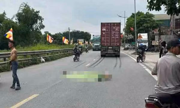 Nữ sinh tử vong sau va chạm với xe container trên Quốc lộ 1A