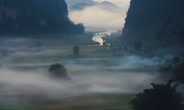 Ngắm sông Quây Sơn qua màn mây
