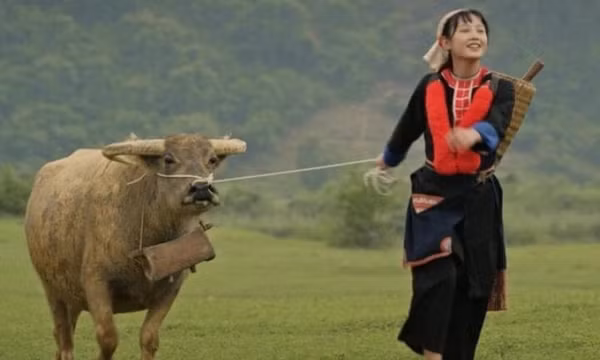 Phim có NSƯT Hoàng Hải sai lệch về trang phục dân tộc