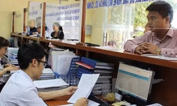 Vợ liệt sĩ tái giá có được chế độ mai táng phí?