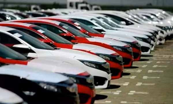 Nửa đầu tháng 8, Việt Nam chi hơn 2 tỷ USD để nhập khẩu ô tô