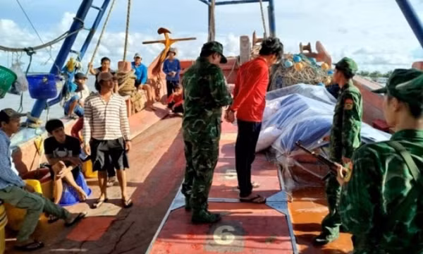 2 ngư phủ đánh nhau trên tàu cá, 1 người bị đâm thiệt mạng