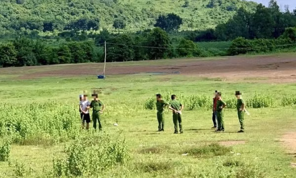 Đi thăm người yêu giữa đêm, cô gái bị tài xế xe tải chặn đường hiếp dâm