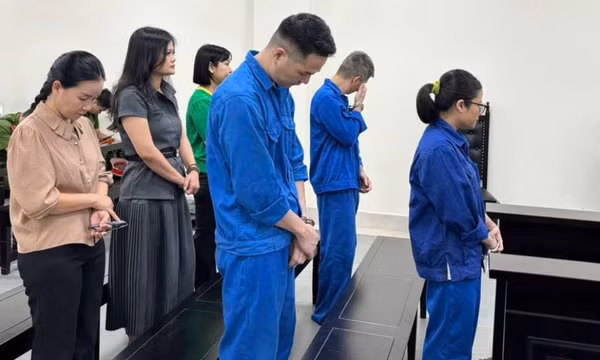 ‘Quý cô' vỡ nợ, lộ việc cựu cán bộ công an cho vay nặng lãi