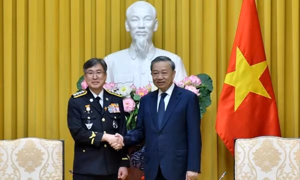 Tổng Bí thư, Chủ tịch nước Tô Lâm tiếp Tư lệnh Cảnh sát biển Hàn Quốc