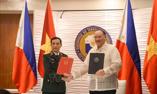 Bộ trưởng Quốc phòng Phan Văn Giang thăm chính thức Philippines