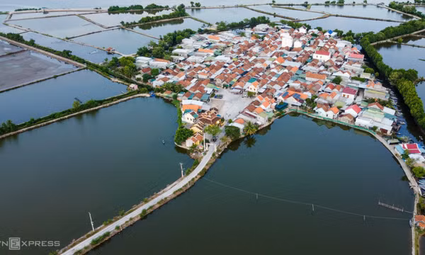 Làng hơn 370 năm giữa đầm Nha Phu