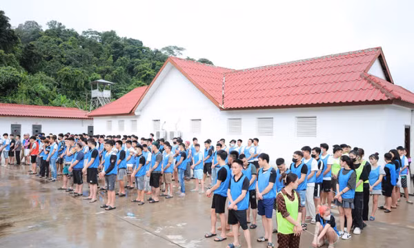 Triệt phá đường dây lừa đảo quốc tế, bắt giữ 155 nghi phạm chuyên gọi điện thoại lừa người Việt