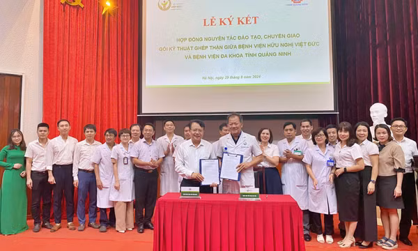 Bệnh viện Đa khoa tỉnh Quảng Ninh ký kết tiếp nhận chuyển giao kỹ thuật ghép thận từ tuyến trên