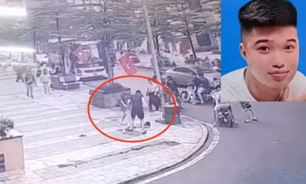 Tạm giữ hình sự đối tượng đánh cháu bé trước sân chung cư ở Hà Nội