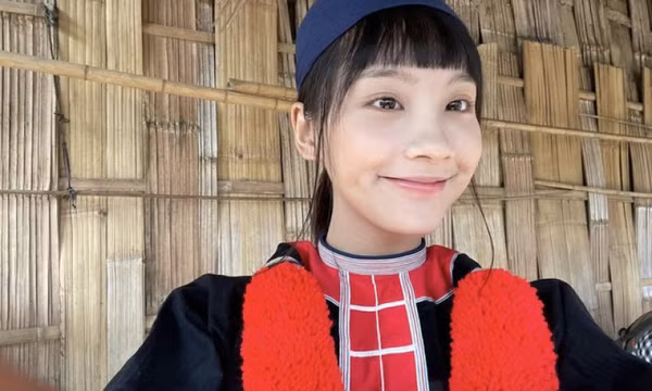Thu Hà cầu xin khán giả