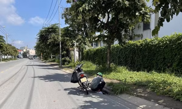 Điều tra thanh niên nghi trộm hàng loạt nắp cống ở TPHCM