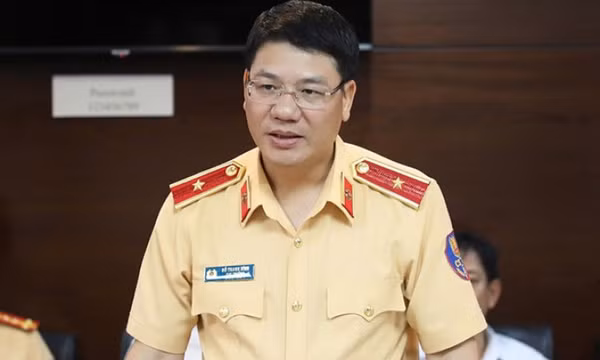 Sẽ đề xuất thí điểm thu nhỏ làn đường ôtô, dành một làn cho xe máy, buộc ôtô đi theo hàng