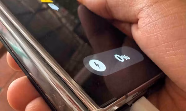 Một thanh niên ở Đắk Lắk tử vong khi sử dụng điện thoại đang sạc pin