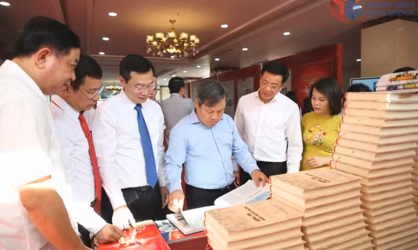Ấn tượng lễ ra mắt chuyên trang và các ấn phẩm báo chí chào mừng Đại hội Đảng bộ tỉnh lần thứ XVI