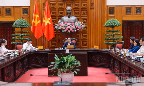Kiên định mục tiêu ổn định kinh tế vĩ mô, kiểm soát lạm phát, thúc đẩy tăng trưởng