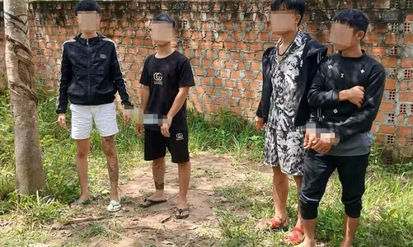 Thiếu tiền tiêu xài, nhóm thanh thiếu niên thuê ô tô đi cướp