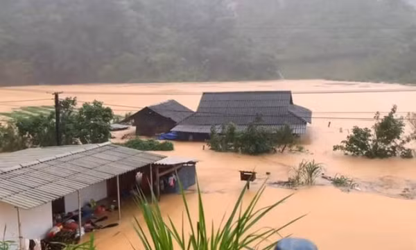 Mưa lớn ở Sơn La tiếp tục gây ngập lụt, sạt lở, cô lập nhiều bản ở vùng cao