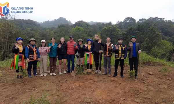Khi “Đảng viên đi trước…”